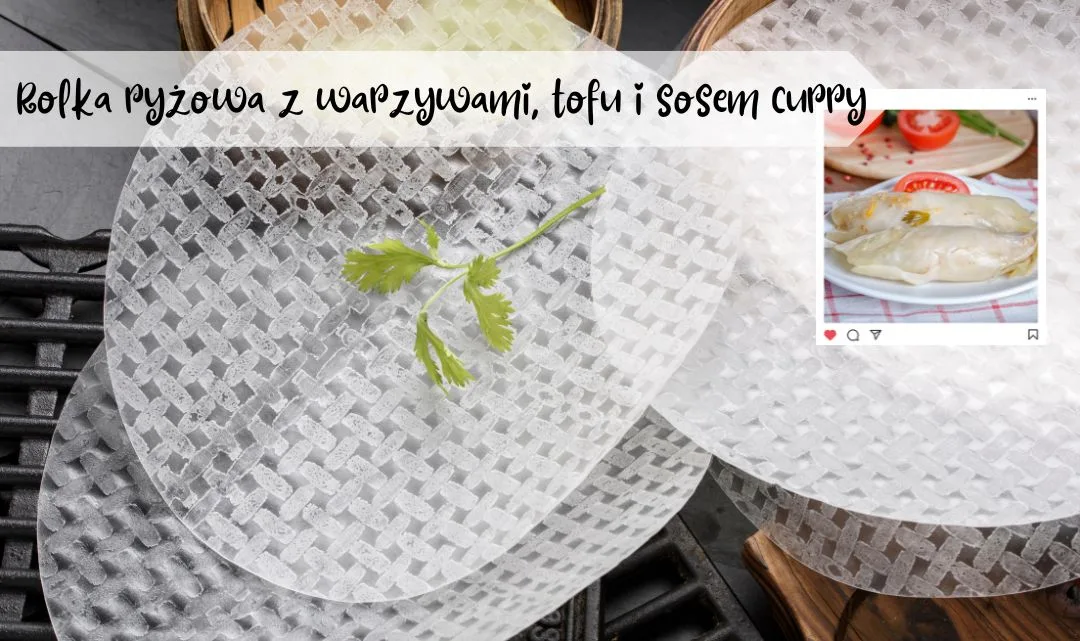 Rolka ryżowa z warzywami, tofu i sosem curry